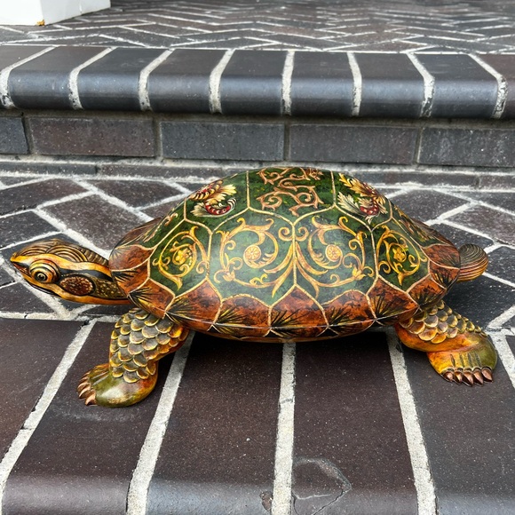 Rare Castilian Imports Large Hand Carved Painted Wooden Turtle Box